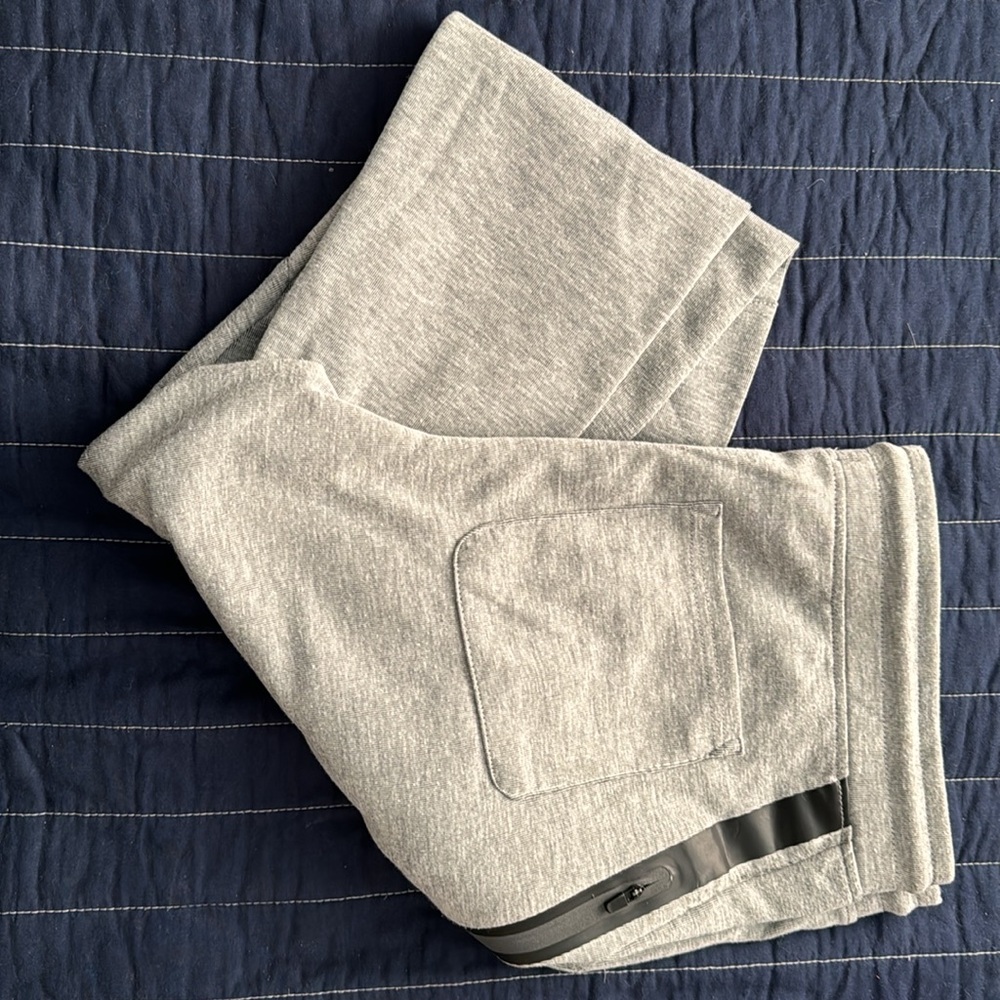 NWOT Guess Grey Sweatpants - Fashionable and comfy